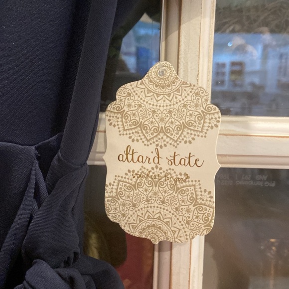 NWT Altar'd State Navy Blue Faux Wrap Dress V
Neck size Medium - Picture 5 of 10